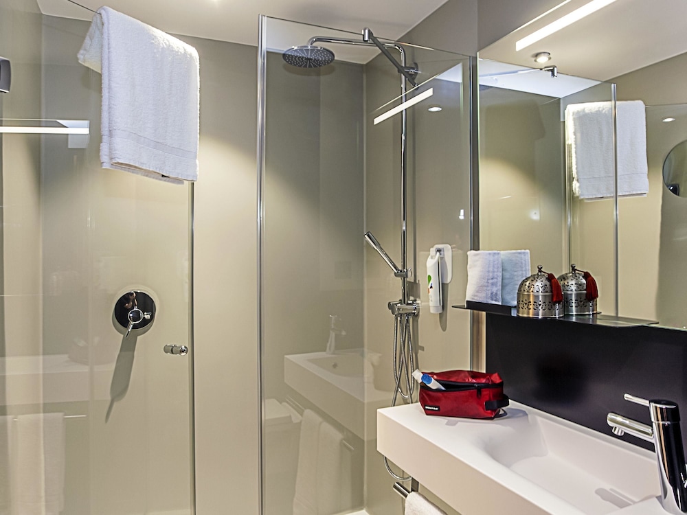 IBIS STYLES GENEVE CAROUGE - 1