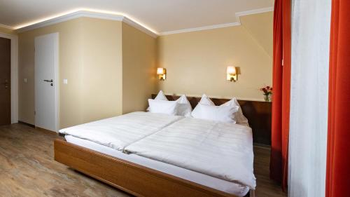 SWISS INN HOTEL & APARTMENTS - 1