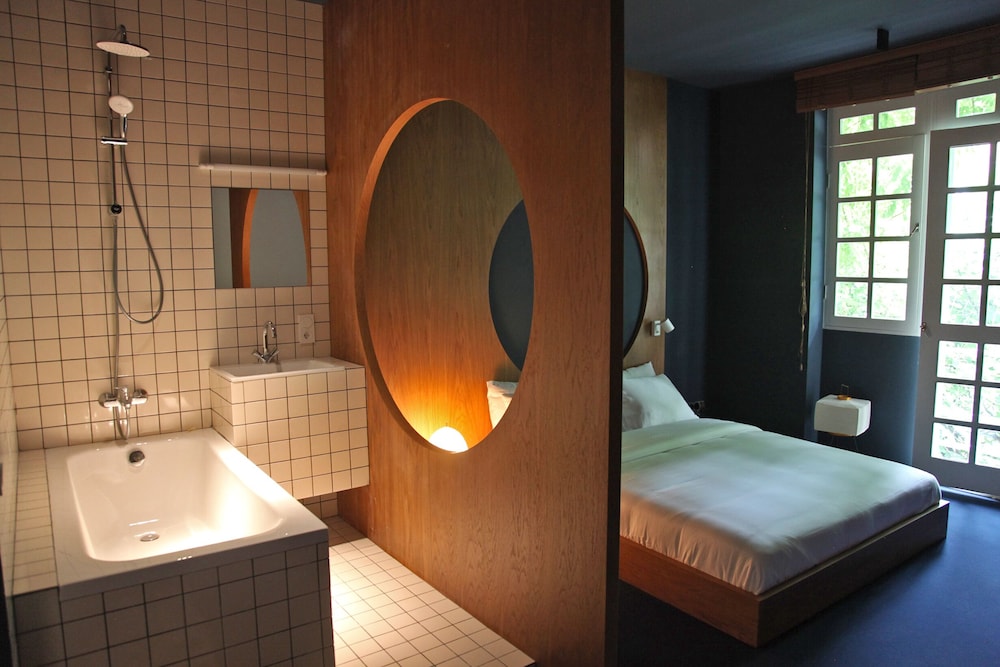 Blueberry Nights Hotel - 1