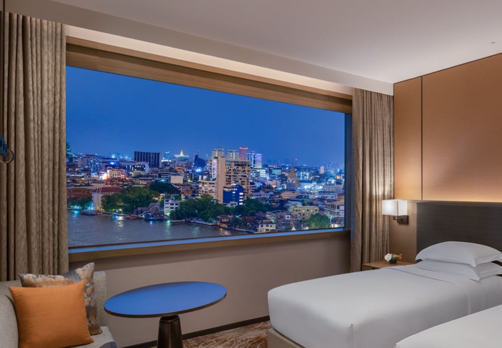 Millennium Hilton Bangkok - 1