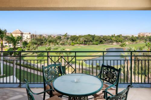 Hilton Pyramids Golf - 1