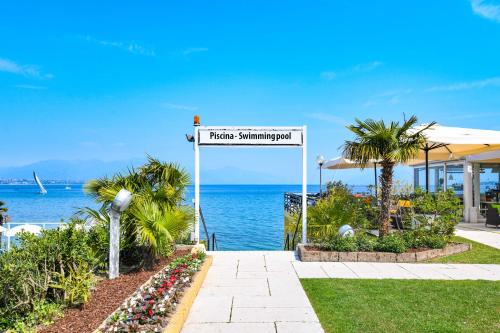 LIDO INTERNATIONAL - 1