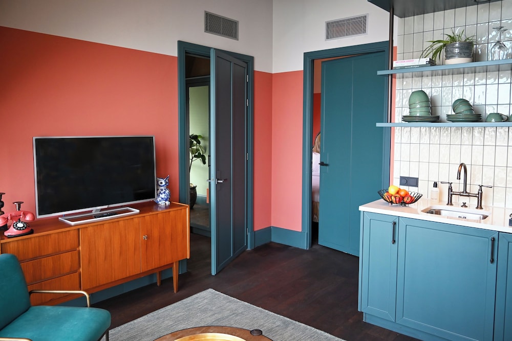 The July - Boat & Co - 1
