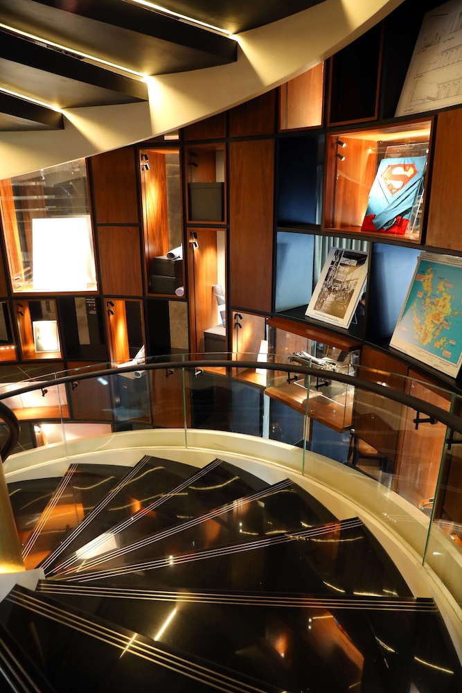 The WB Abu Dhabi, Curio Collection by Hilton - 1