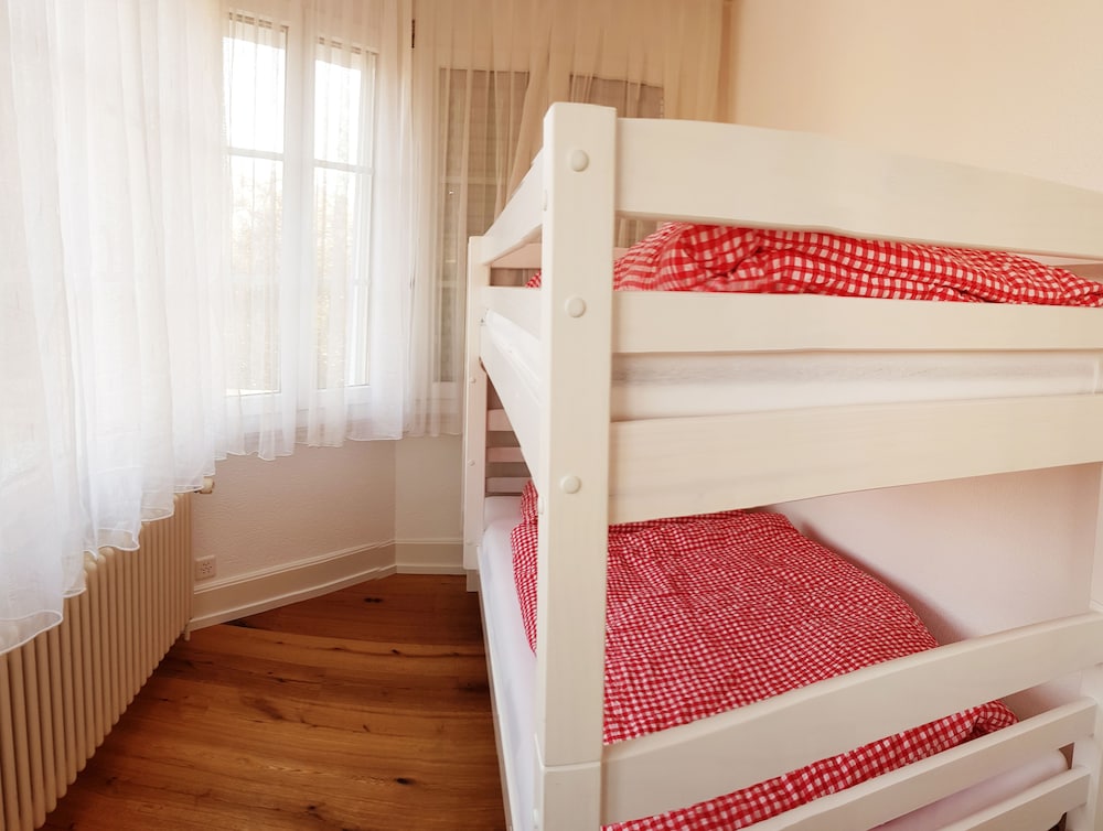 ADVENTURE GUESTHOUSE - 1