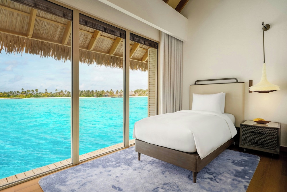 JW MARRIOTT KAAFU ATOLL ISLAND RESORT - 1