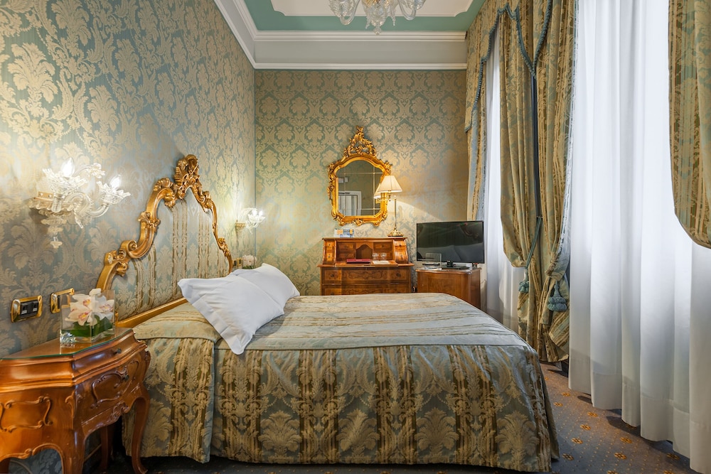 Hotel Al Ponte Antico - 1
