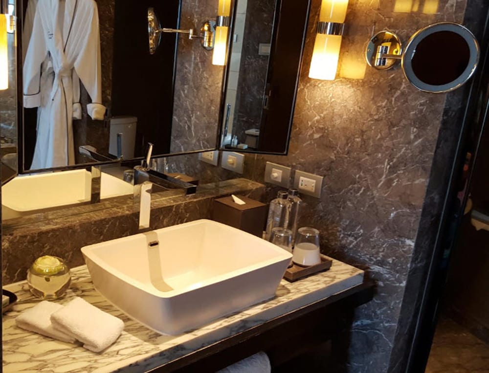 Siam Kempinski Hotel Bangkok - 1