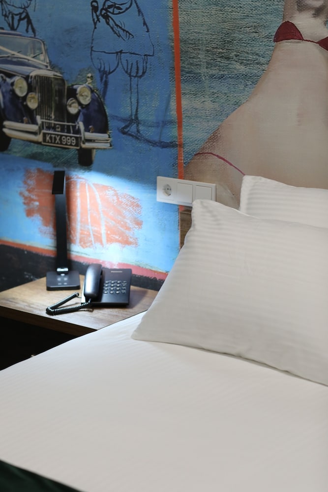Theory Hotel - 1