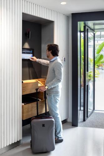 ZOKU AMSTERDAM - 1