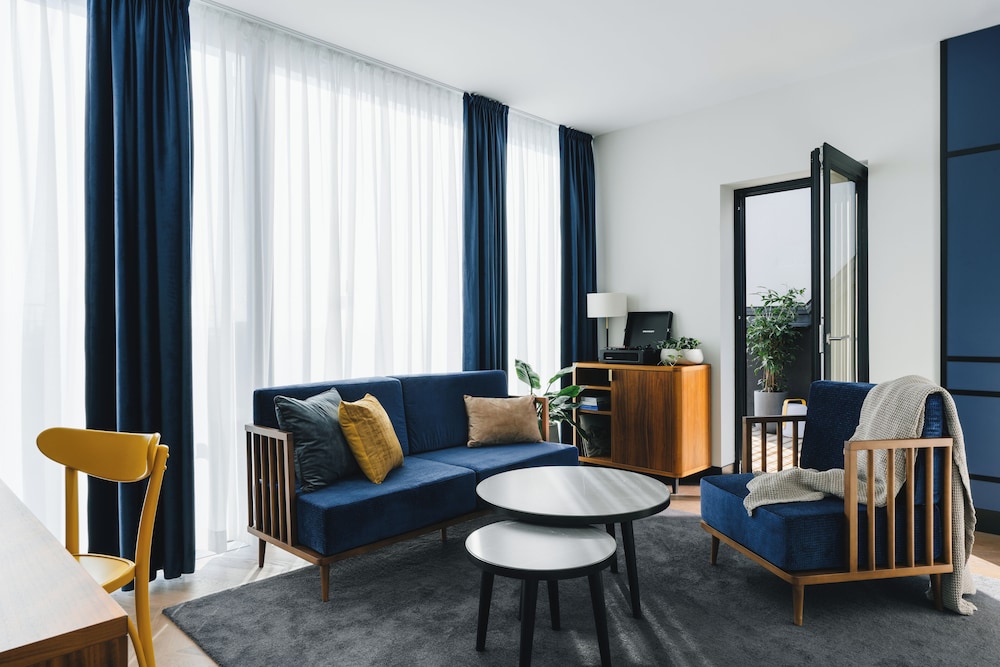 Hotel Gilbert - 1