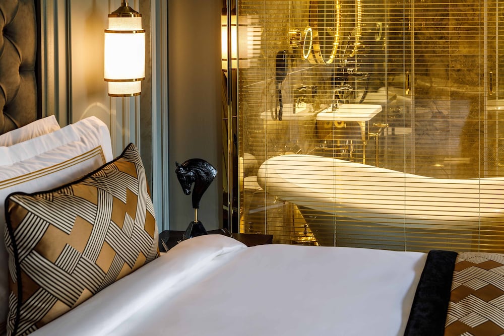 Cronton Design Hotel - 1