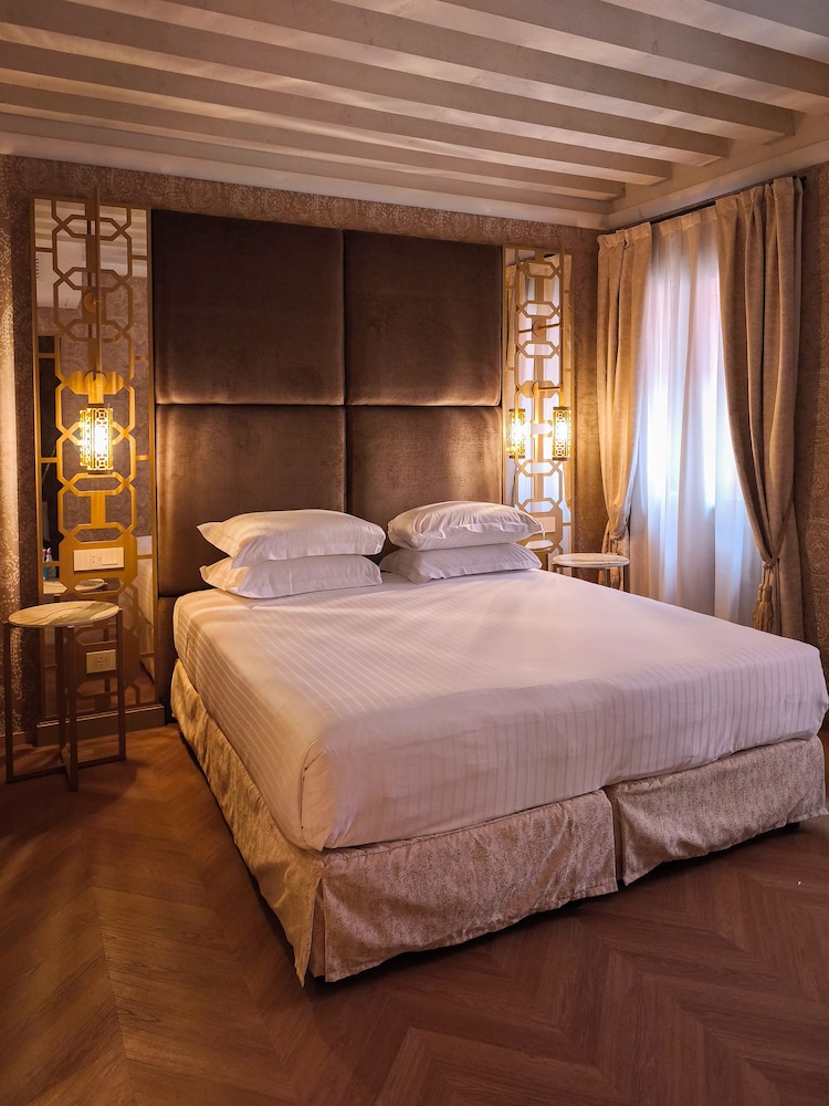 Hotel Antiche Figure - 1