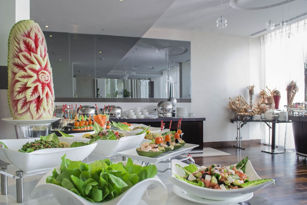 Golden Tulip Dammam Corniche Hotel - 1