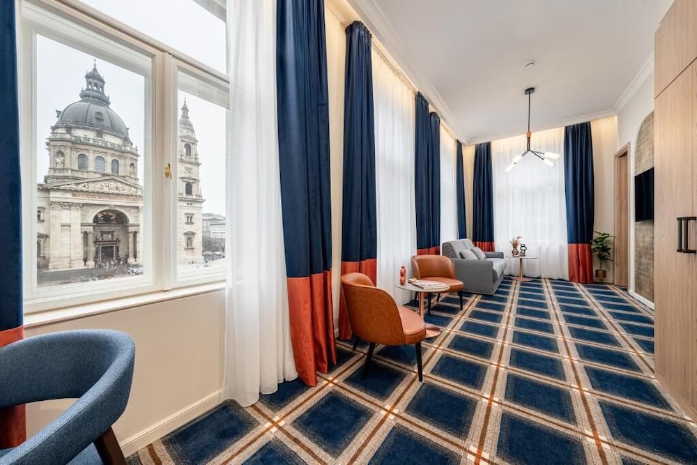Basiliq Hotel - 1