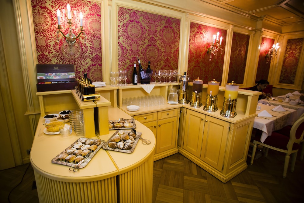 Luxury Family Hotel Royal Palace - 1