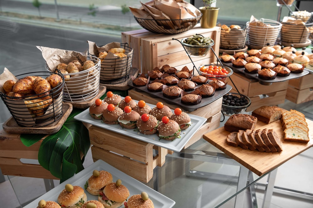 Park Inn by Radisson, Jeddah Madinah Road - 1
