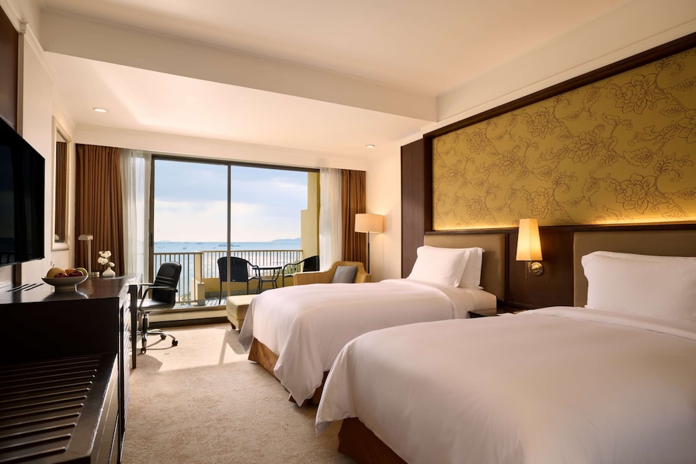 Dusit Thani Pattaya - 1