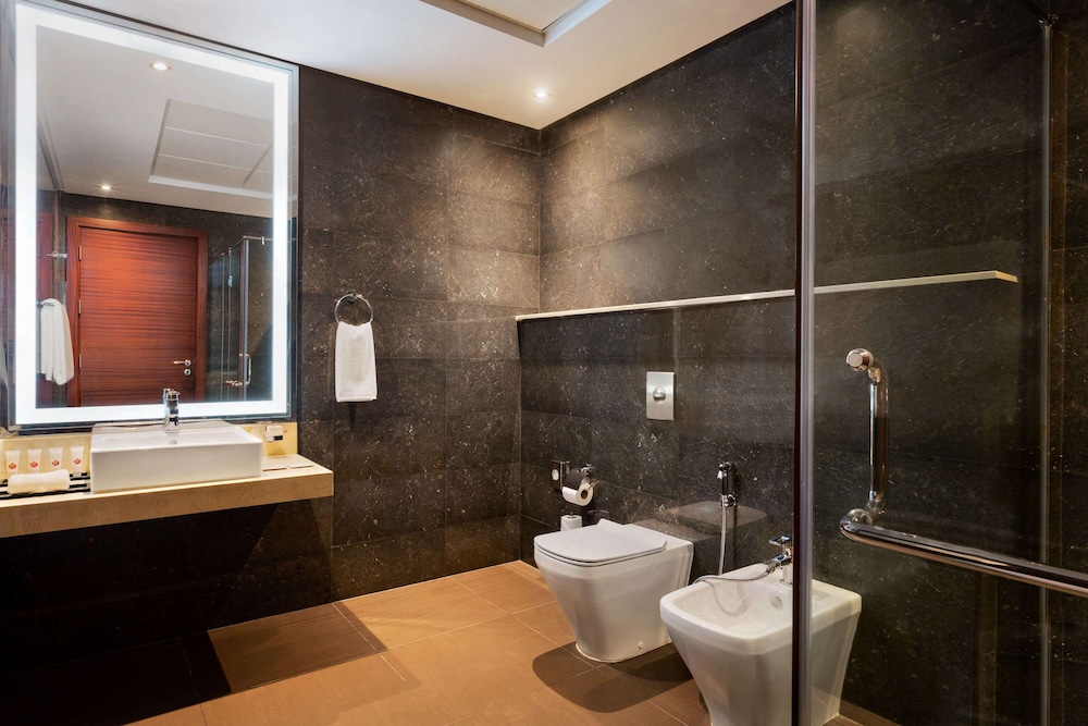 Ramada Resort by Wyndham Manama Seef - 1
