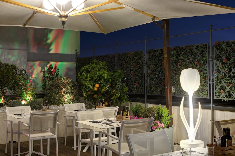 iQ Hotel Roma - 1