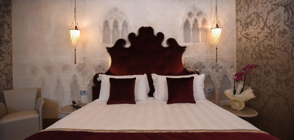 Santa Croce Boutique Hotel - 1