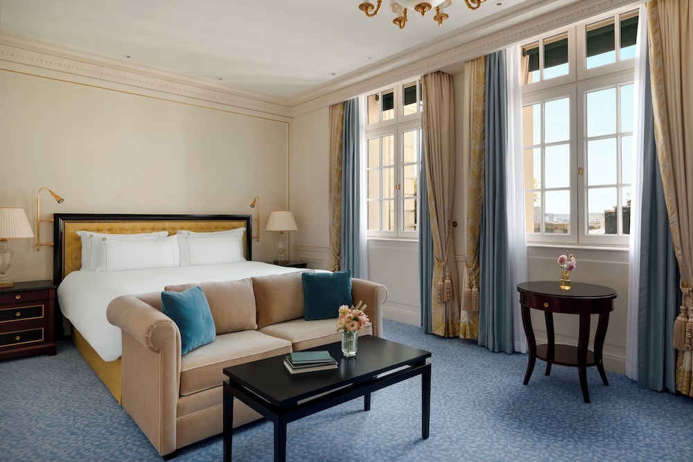 Shangri-La Paris - 1