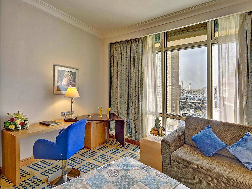 HOTEL PRESTIGE - 1
