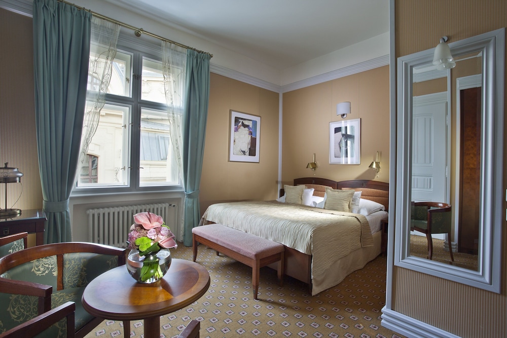 Hotel Paris Prague - 1