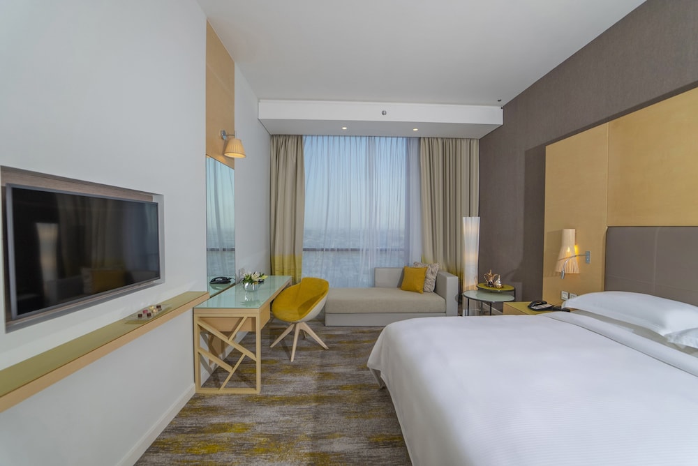 Rotana Corniche - 1