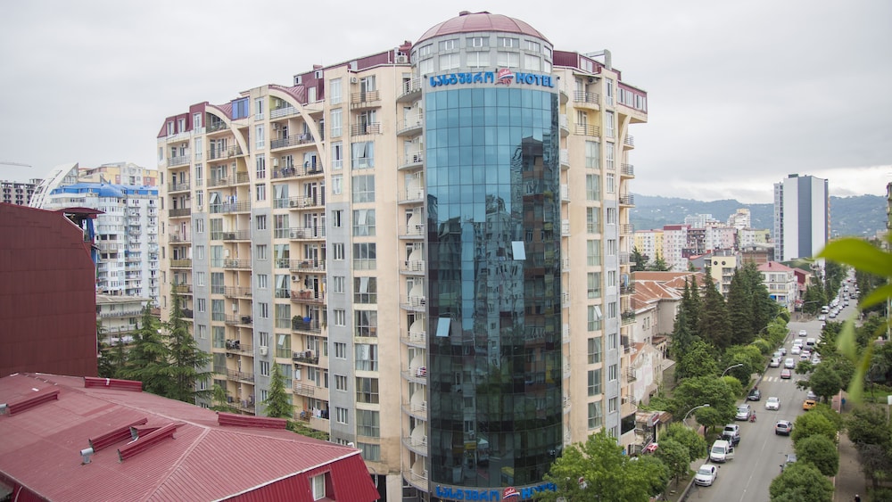Hotel Aisi - 1